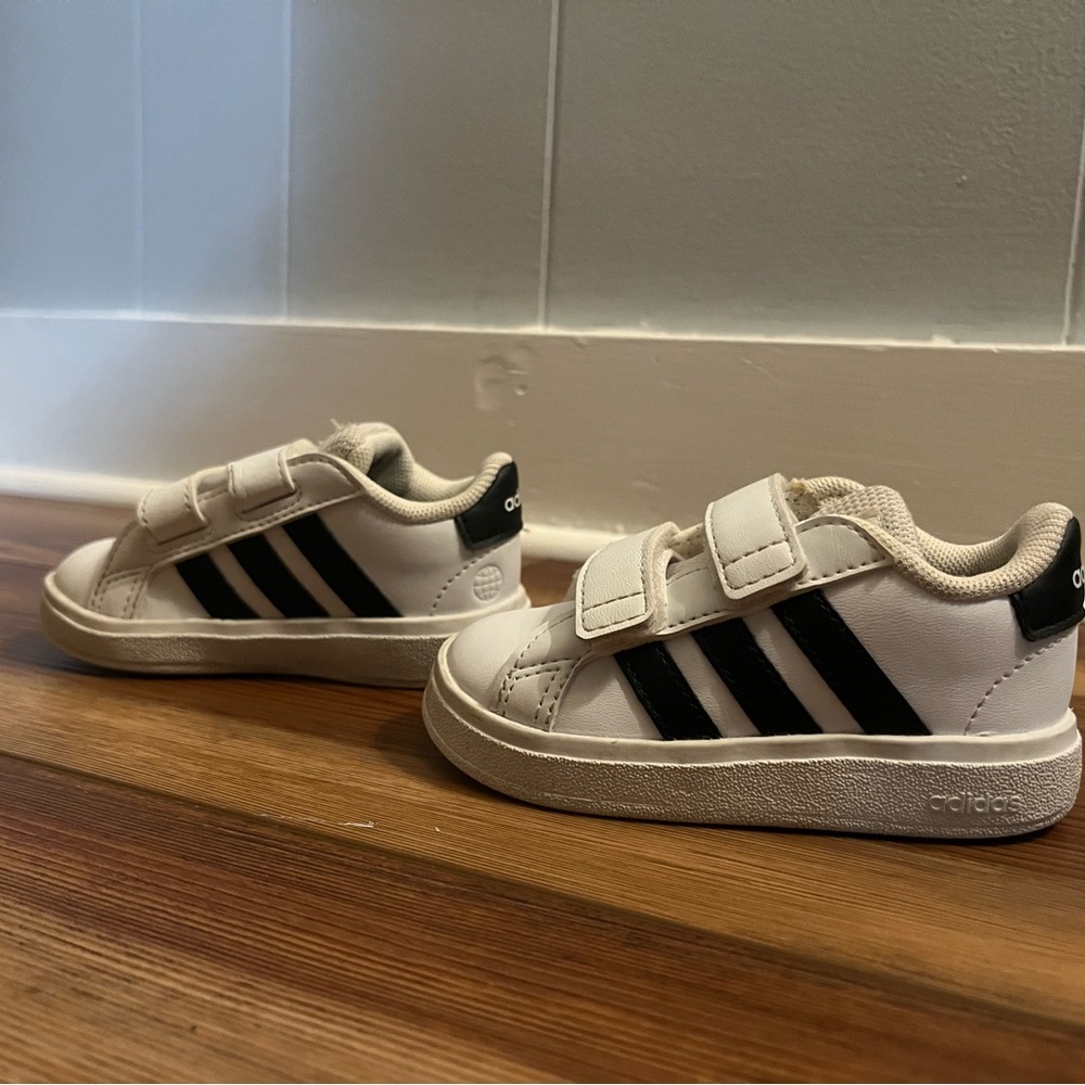 ⭐️Bundle 5 for $30 - Adidas Toddler White and Black Sneakers